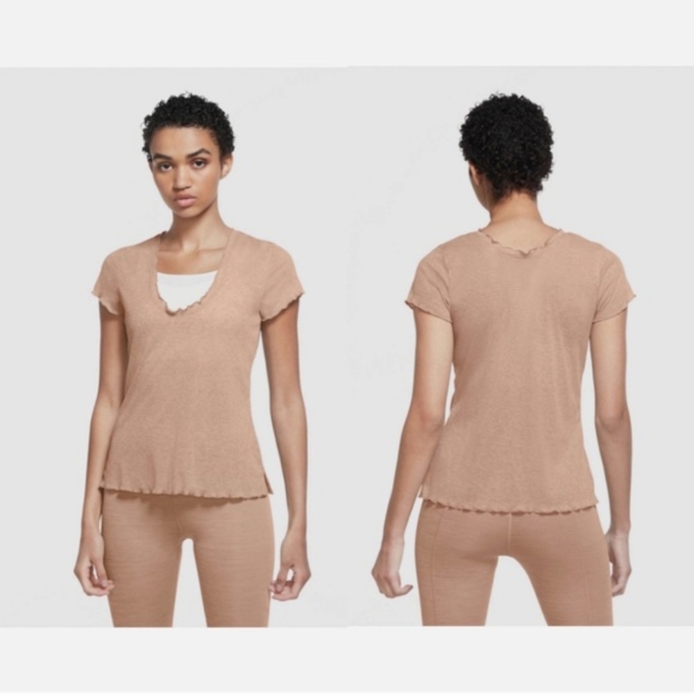 Nike Yoga Women's Ribbed Knit Lettuce Ruffle Edge Short Sleeve Top Tan NWOT